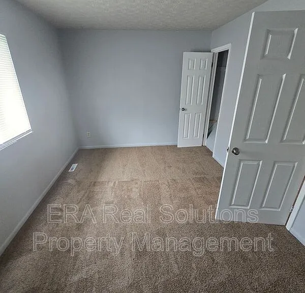 1718 Carstare Dr — Photo 13