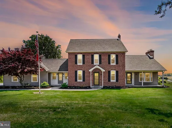 19 Blue Ribbon Rd, Gettysburg, PA 17325