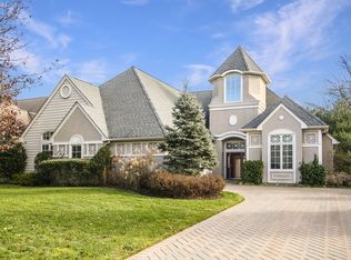 37 Stony Gate Oval, New Rochelle, NY 10804