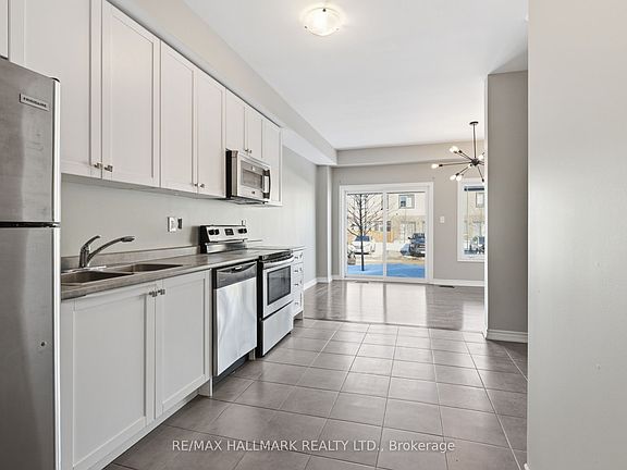 4th image of 38 Deneb St