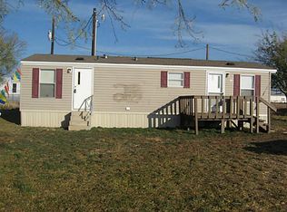 110 Hillcrest Dr, Tye, TX 79563