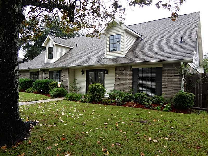 1st image of 221 Tallwood Dr