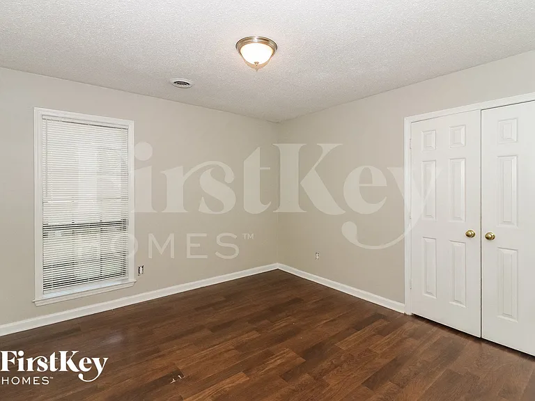 7132 Shadow Oaks Dr — Photo 13