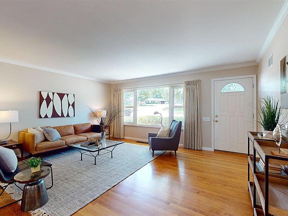 5th image of 9121 Medallion Ct