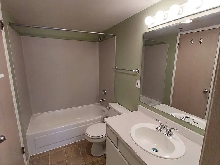 530 Melrose Ave E #609 — Photo 11