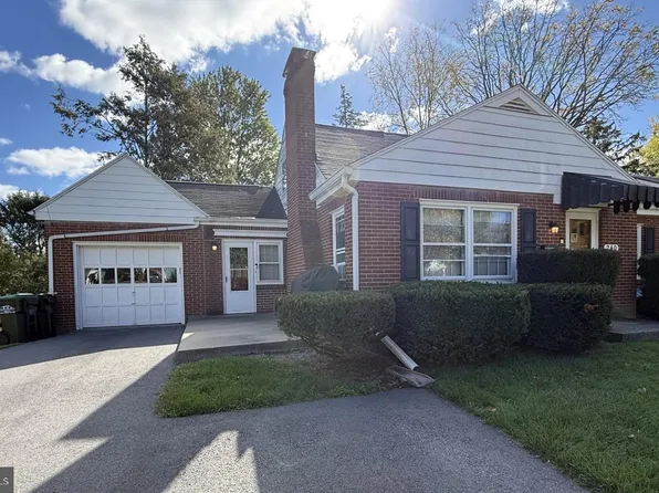 240 E McCormick Ave, State College, PA 16801