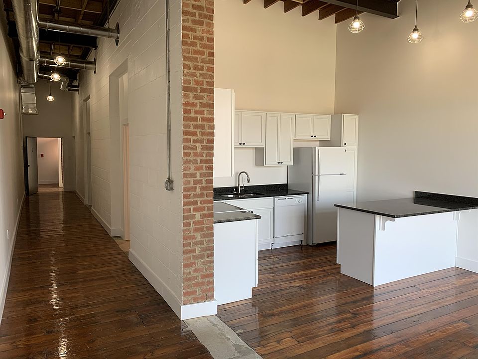 1st image of 240 1st St NE #11347264