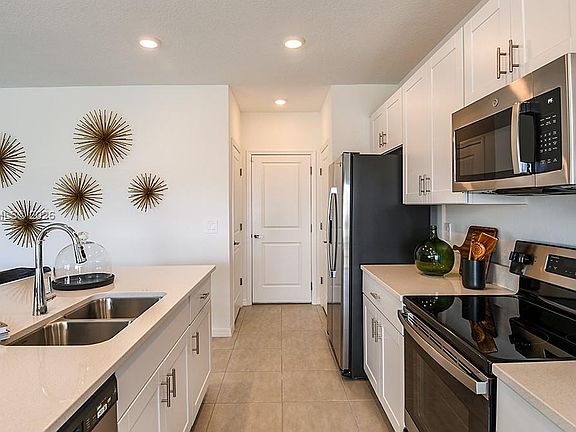 4th image of 6505 Equinox Ln
