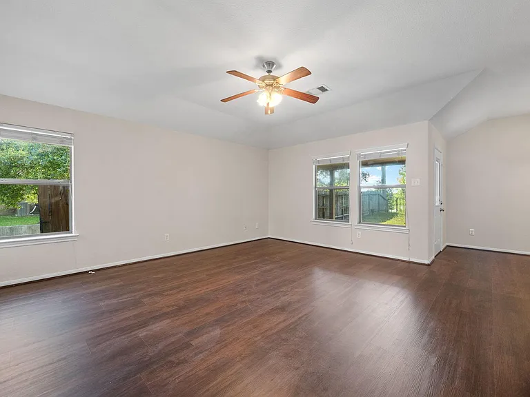 3027 Lockeridge Village Dr — Photo 4