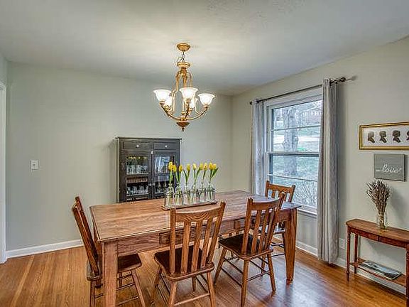 5th image of 452 Manley Dr