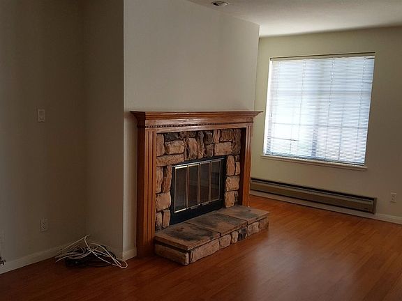 4th image of 402 8th Ave APT 405