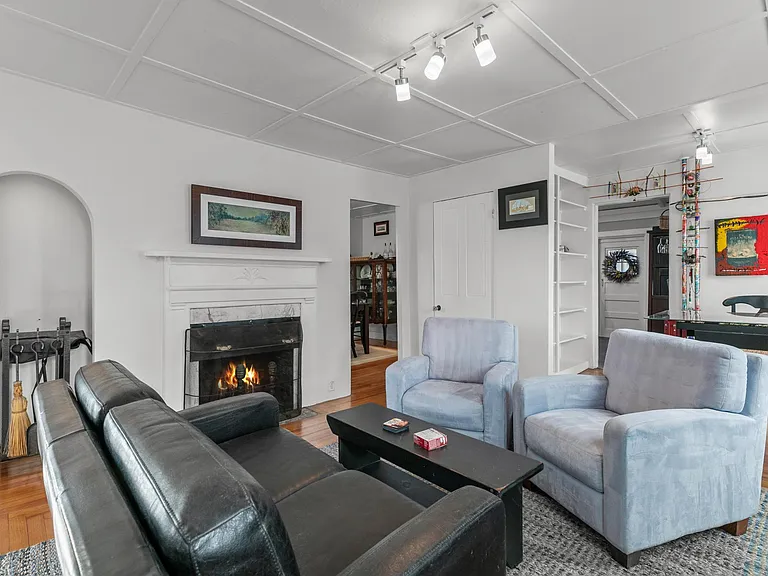 14 Dearborn St — Photo 13