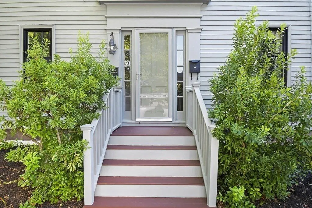 2 bed, 1178 sqft, $3,100 — Photo 1