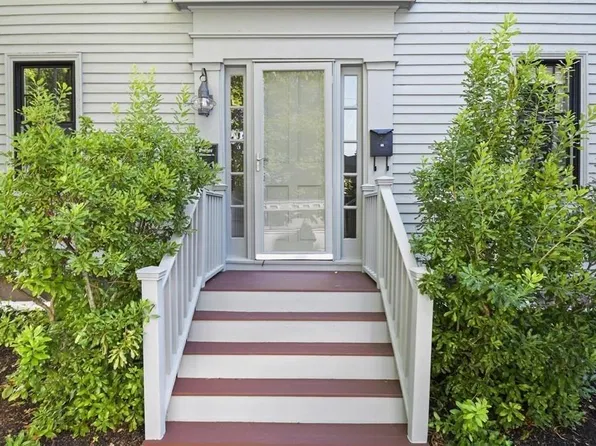 6 Merrimac Ct #R, Newburyport, MA 01950