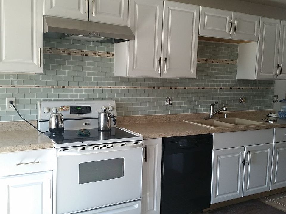2nd image of 505 W Slifer St