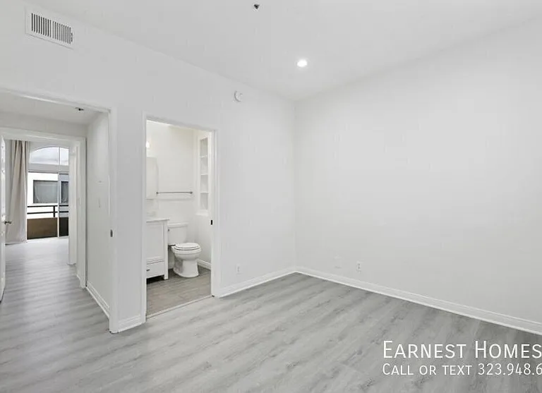 4310 Whitsett Ave #3 — Photo 13