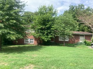 711 Robert Burns Dr, Nashville, TN 37217