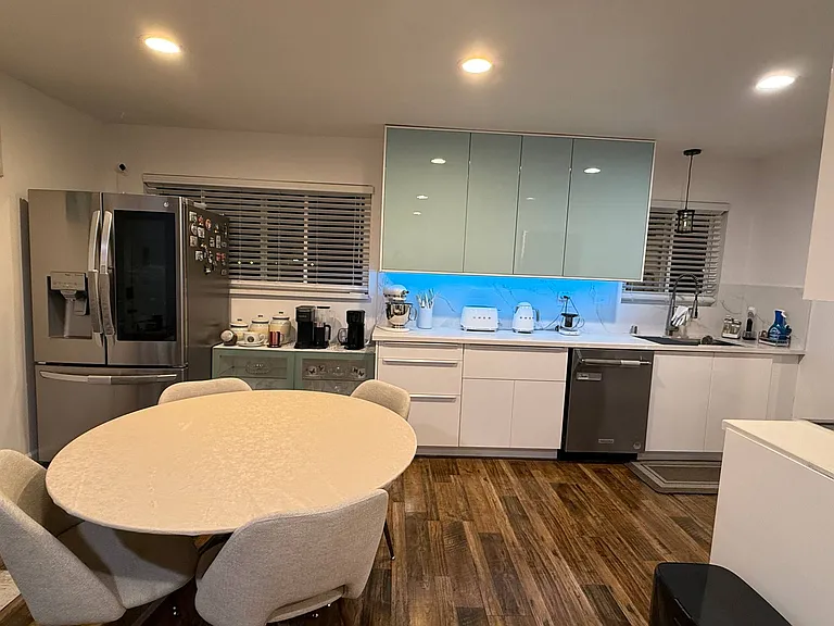 41 Katie Ct — Photo 3