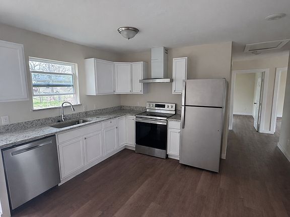 2nd image of 1234 Coleman St