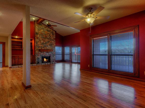 Formal dining and living