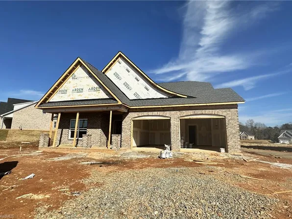 304 Grandworth Way, King, NC 27021