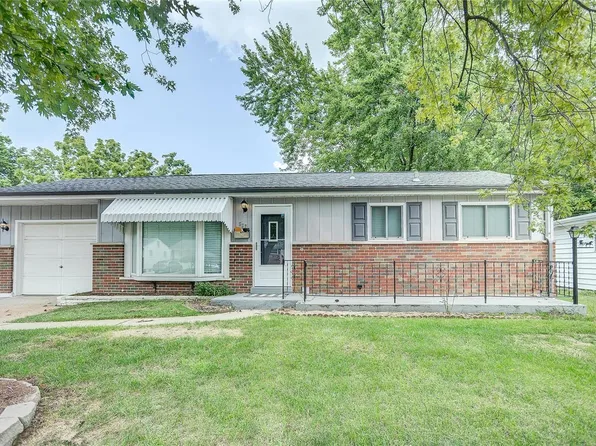 527 Lynn Haven Ln, Hazelwood, MO 63042