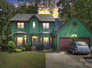 705 Wild Oak Ct, Charlotte, NC 28216