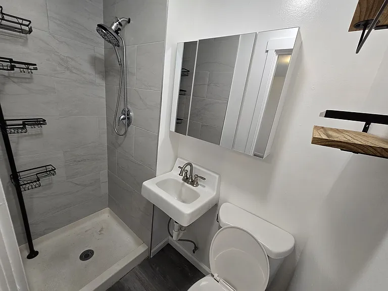 10910 Valley Ave E #10910 — Photo 5
