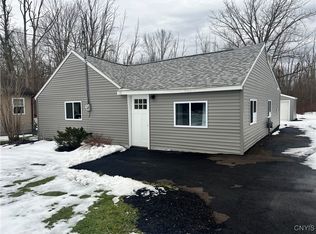 7200 Lakeshore Rd, Cicero, NY 13039