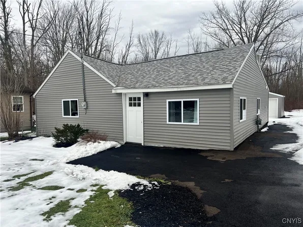 7200 Lakeshore Rd, Cicero, NY 13039