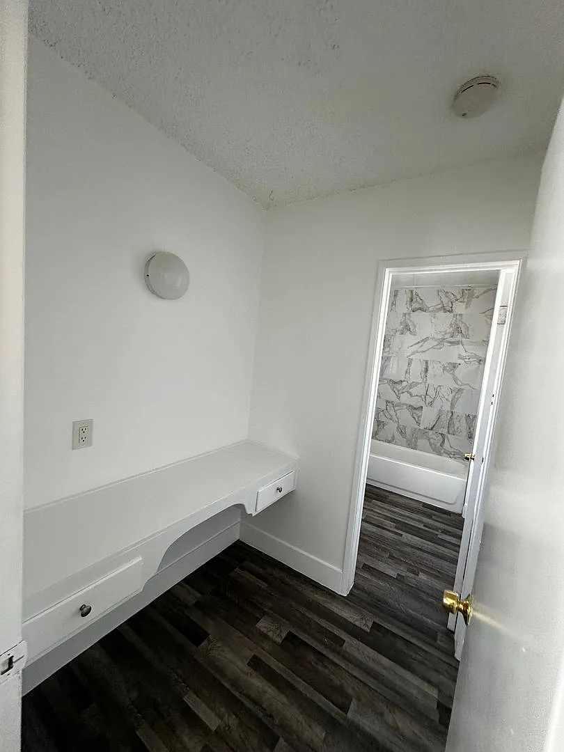 8601 State Street #1-21 — Photo 4