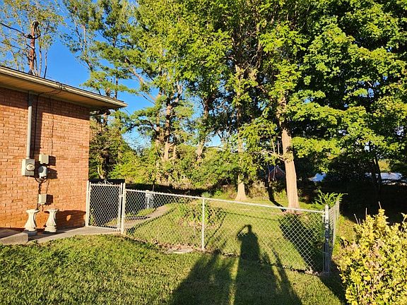 5th image of 2108 Kipping St