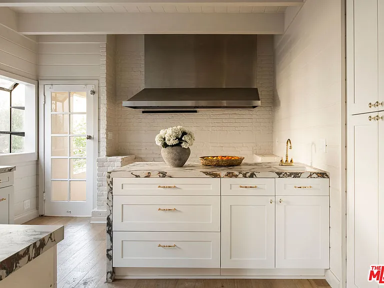 1208 S La Jolla Ave — Photo 16