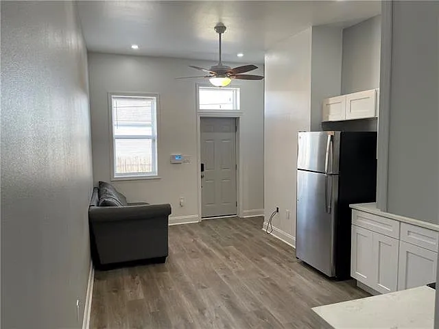 1 bed, 1.0 bath, 420 sqft, $1,200 — Photo 3