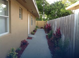720 SW 6th St APT 1-3, Dania, FL 33004