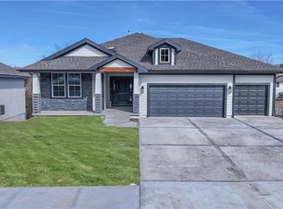 2240 W Wabash St, Olathe, KS 66061