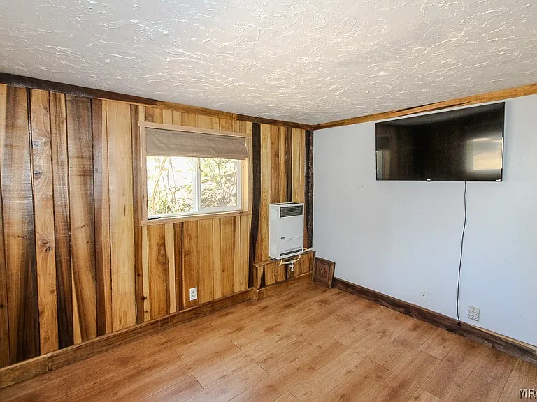 880 Wabash Ln — Photo 15