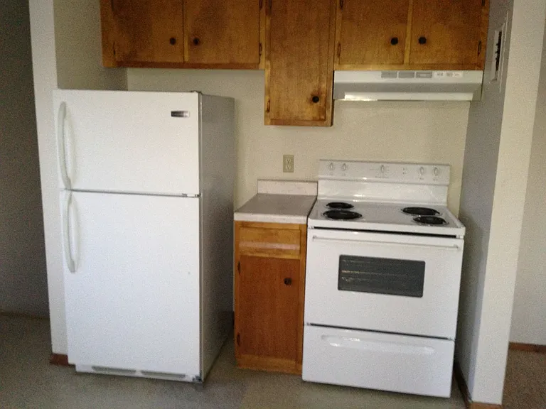 1614 Selby Ave — Photo 2