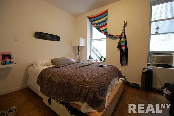 Rented by REAL New York | media 36