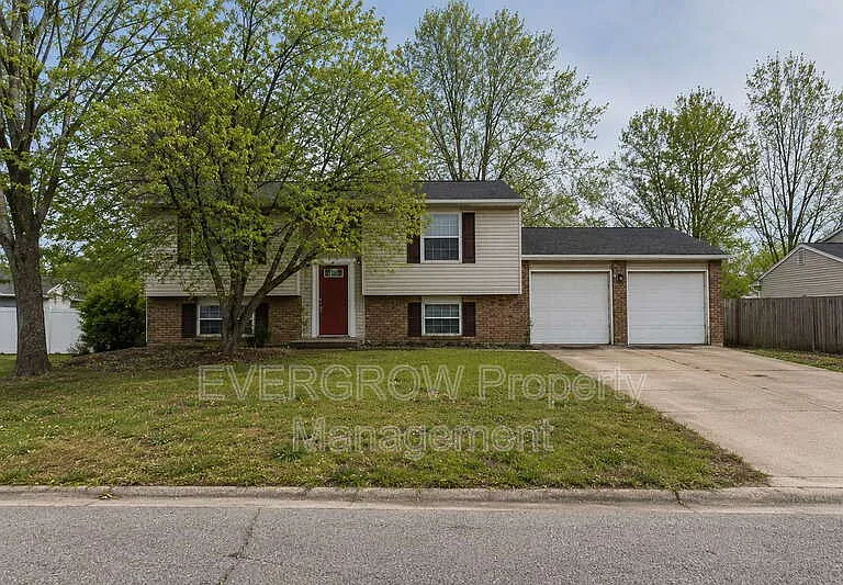 5310 Shelbyville Rd — Photo 1