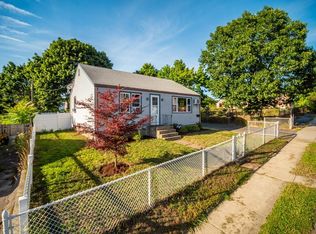 18 Morgan St, Fairhaven, MA 02719