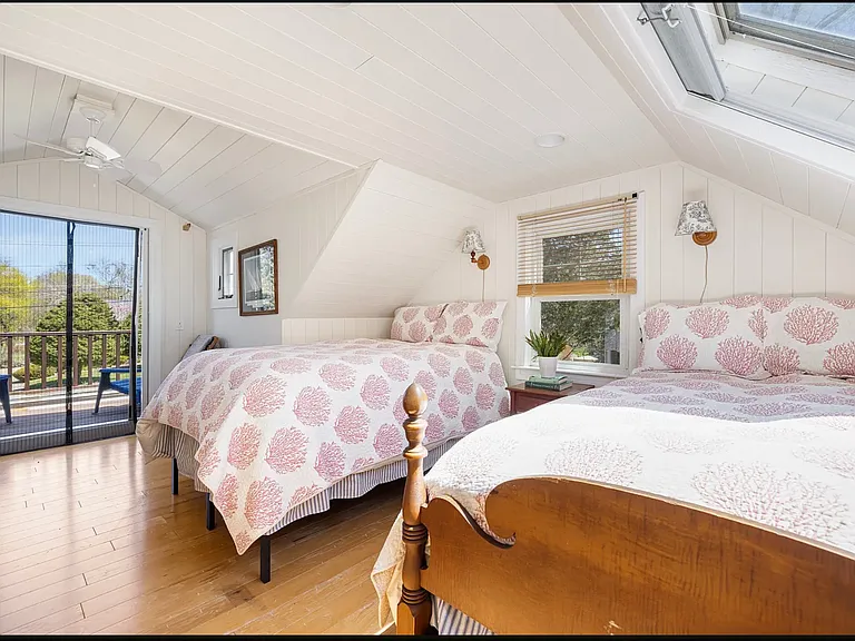 153 Hamilton Ave — Photo 17