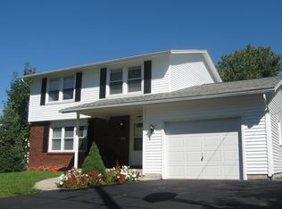 4880 Juneway Dr S, Liverpool, NY 13088