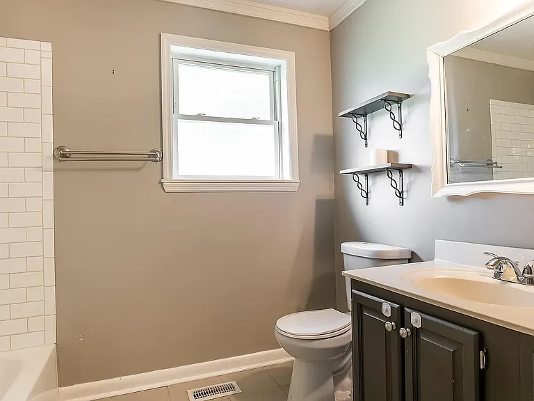 8323 E Mountain Ln — Photo 16