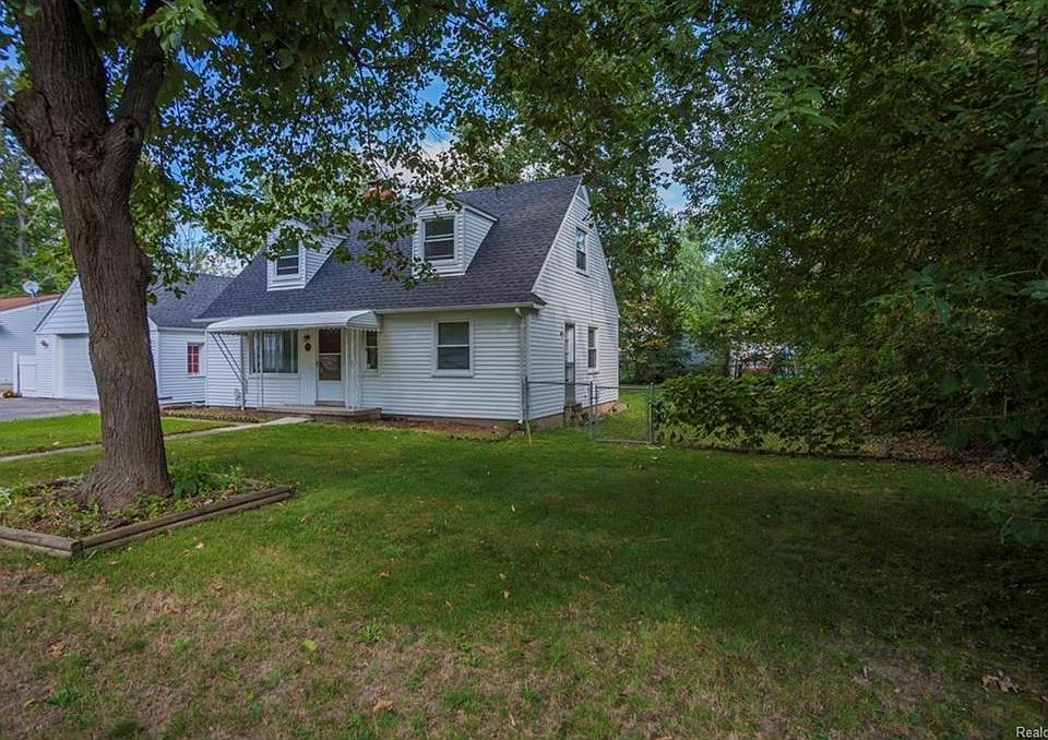 1st image of 21424 Waldron St
