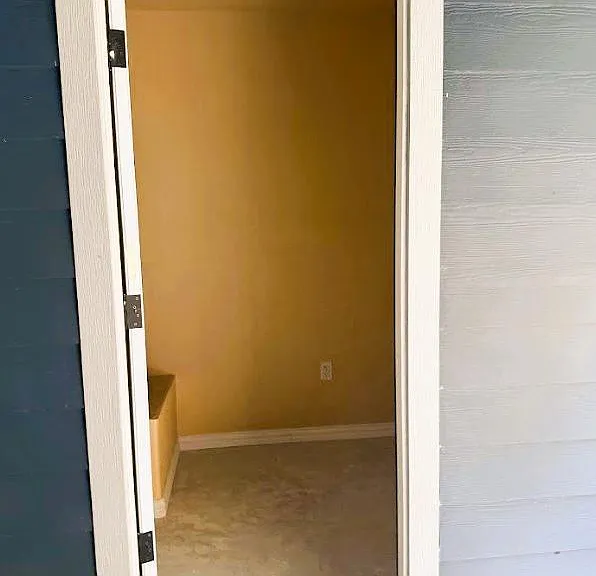 240 W Elm St #A — Photo 18