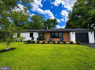 800 Falcon Ln, West Chester, PA 19382