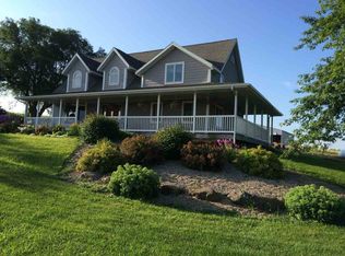W7215 Thiele Rd, Arlington, WI 53911