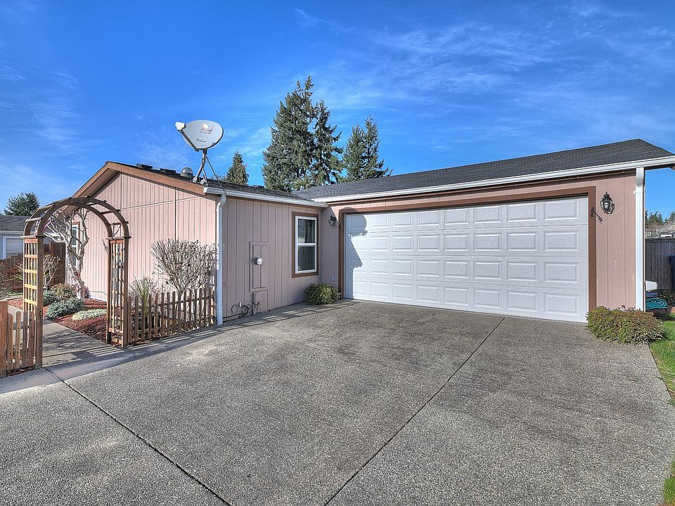 1st image of 10515 196th Street Ct E