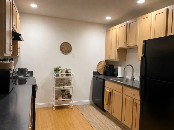 220 Spencer Ave Unit 102, Chelsea, MA 02150